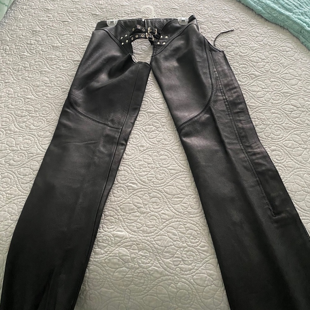 Women’s leather riding chaps